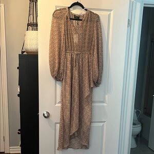 MINKPINK Neutral Floral Print Long Sleeve Maxi Dress